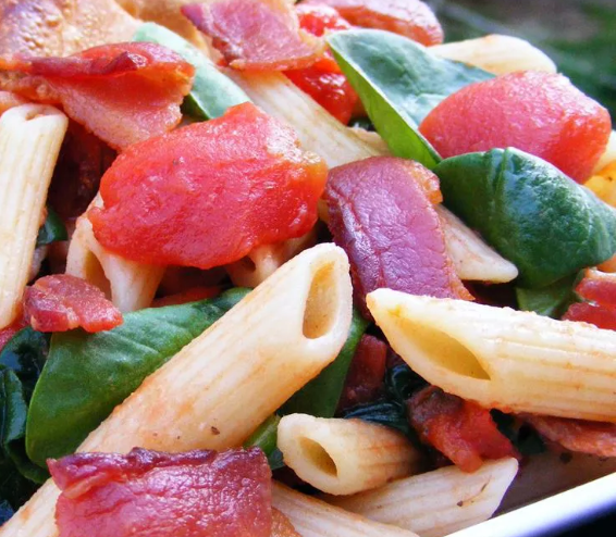 Penne Pasta with Spinach and bacon